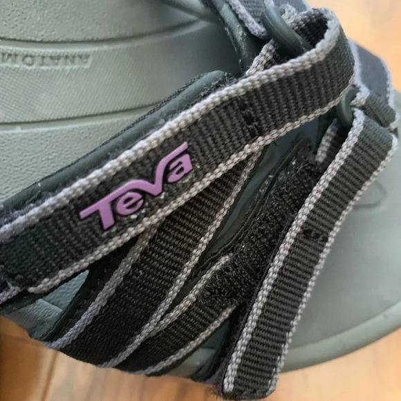 Teva Tirra Sandals Size 6 - Picture 3 of 9
